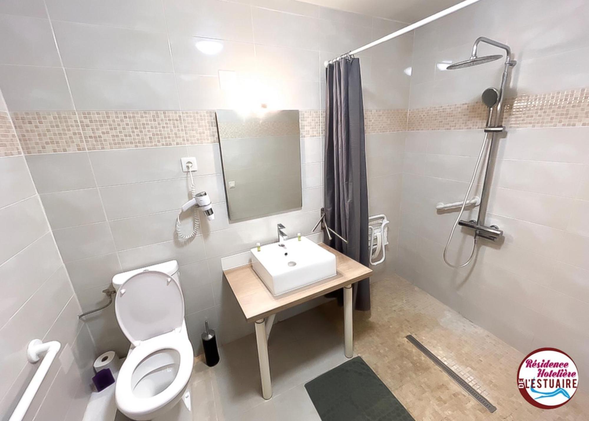 Residence Hoteliere De L'Estuaire Le Havre Exterior foto